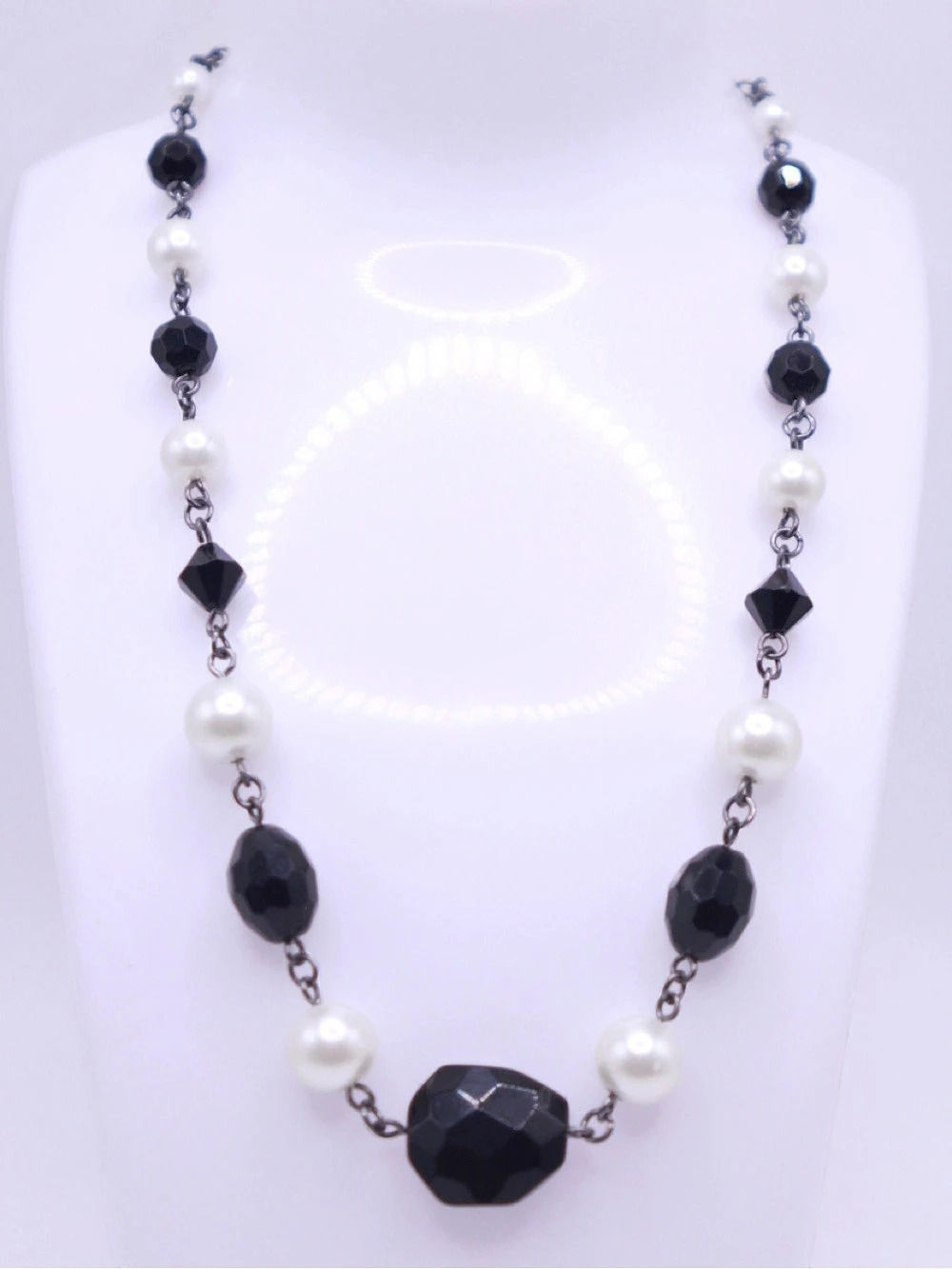 White house black market Black & White Beaded Statement Necklace